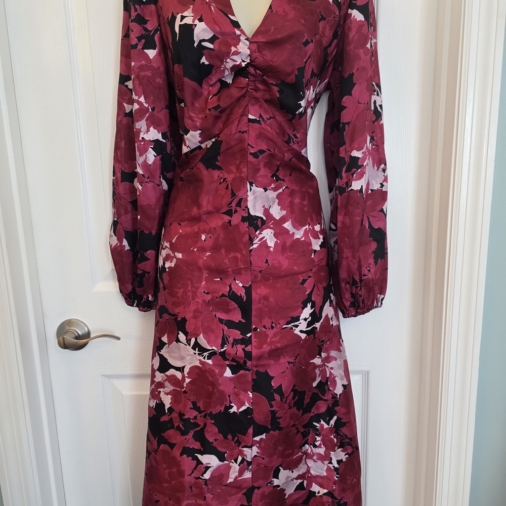 Banana Republic Factory Red and Black Floral Long Sleeve Dress